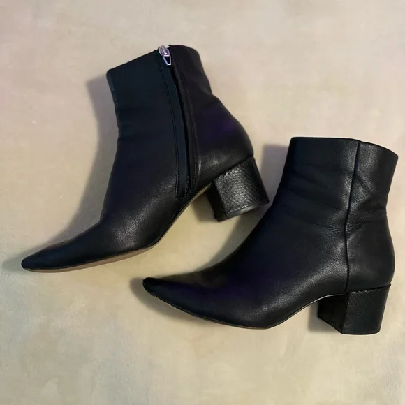 🔴 3 for $23 
Dolce Vita Black Leather Women's Boots - Picture 3 of 7